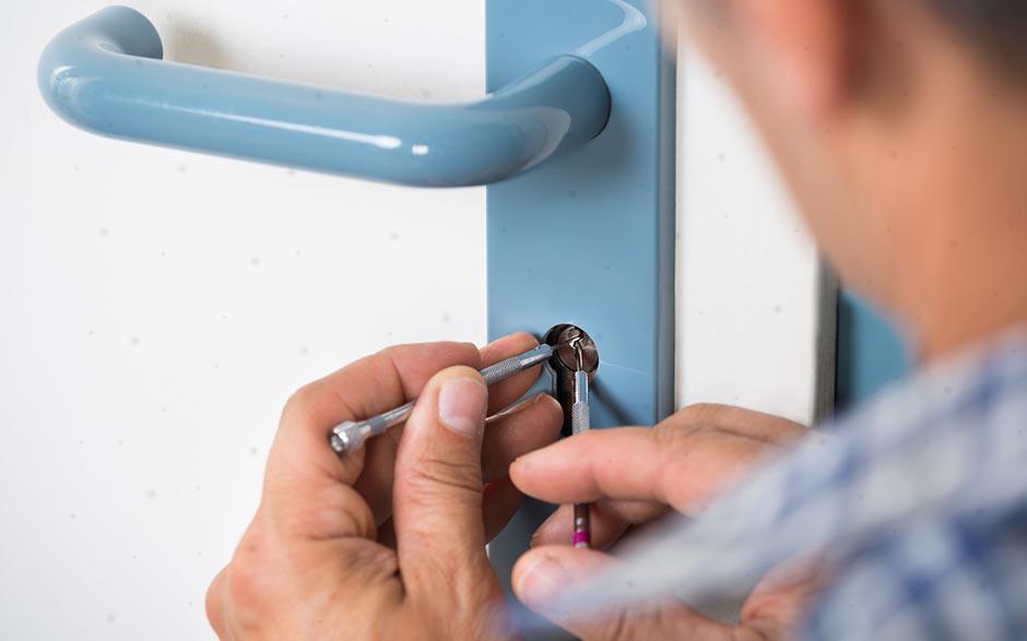 Allauch changement serrure porte